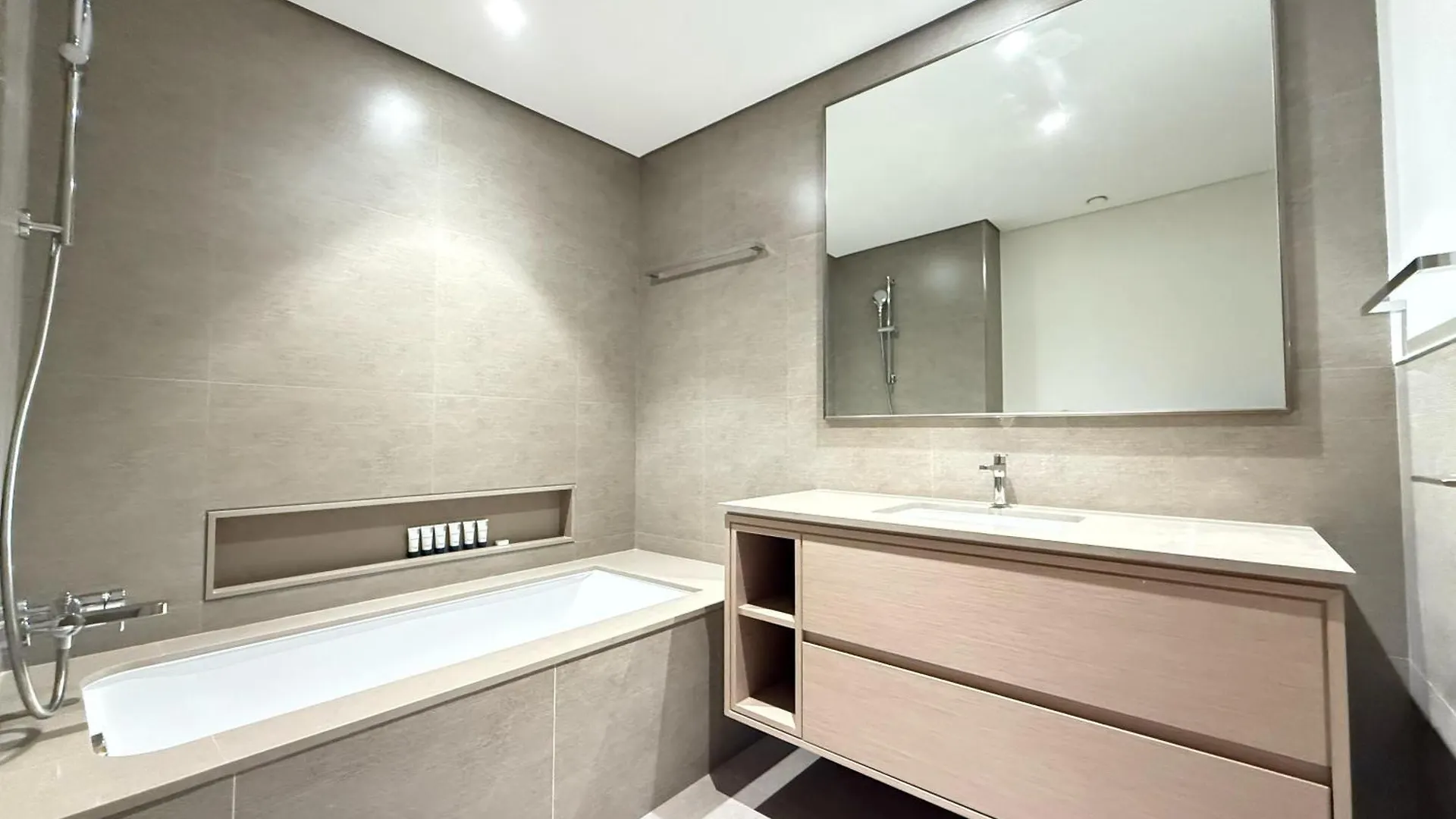 Apartment 5608Gr Majestic Two Bedroom With Burj Khalifa View Dubai